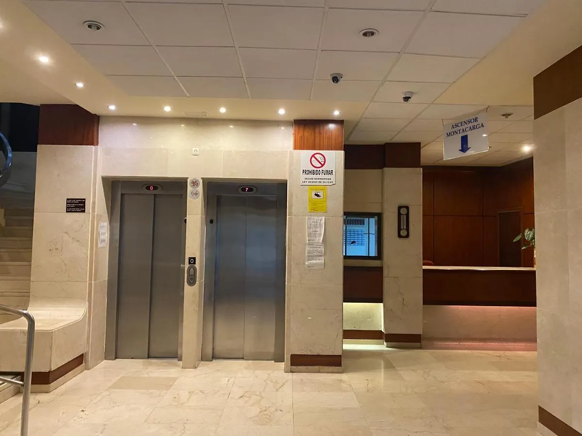 Apartamento moderno en primera línea de playa. Benalmádena 0*,