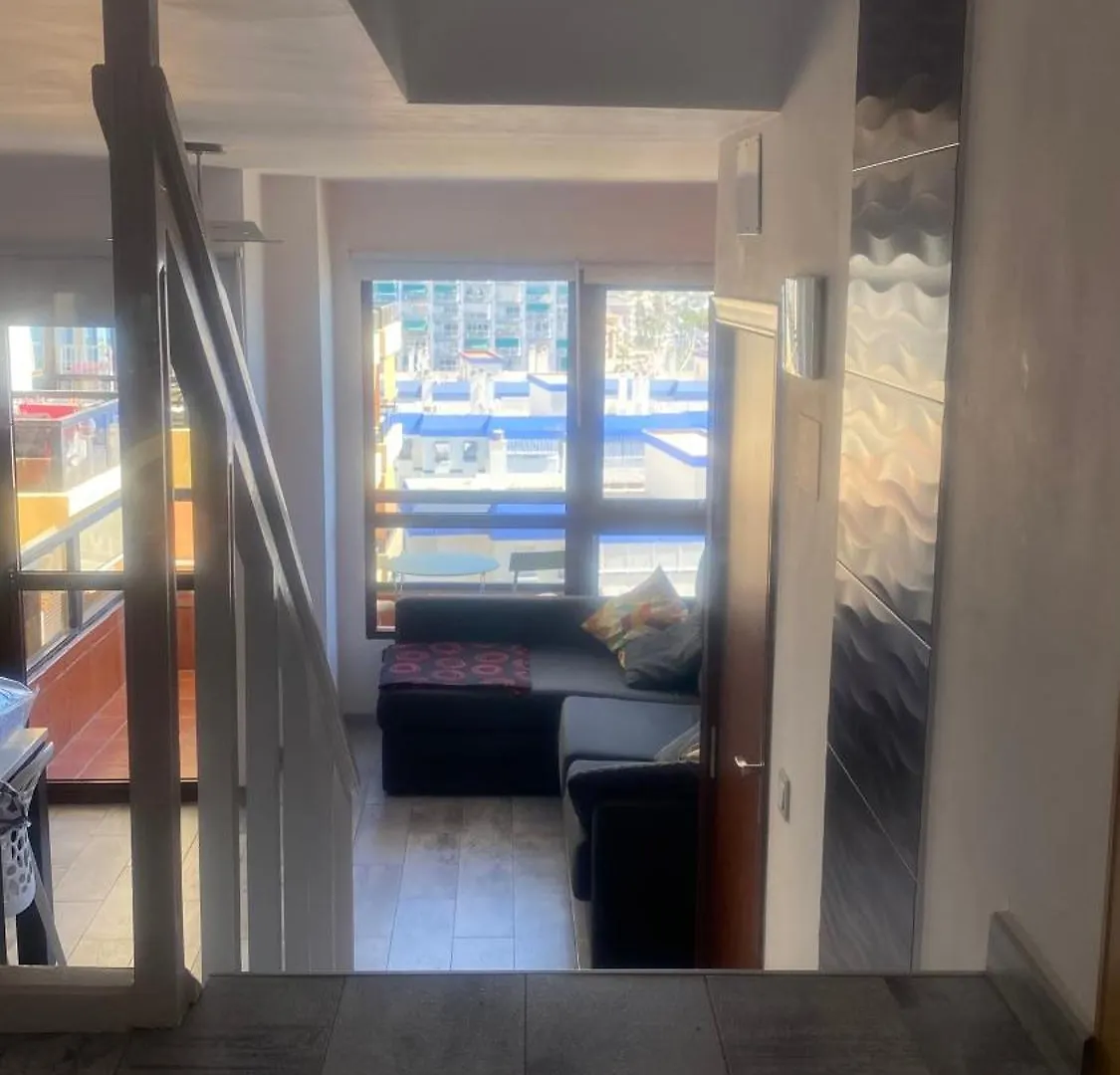 Apartamento moderno en primera línea de playa. Benalmádena 0*,